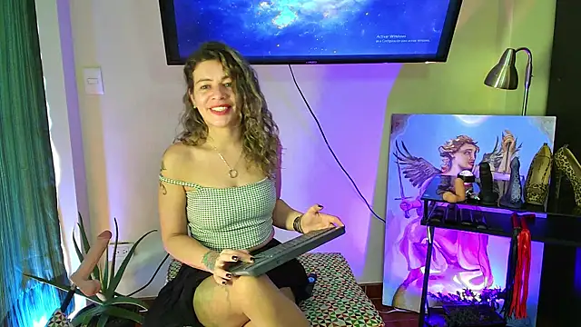 oriana thomson2 online show from January 15, 4:00 pm