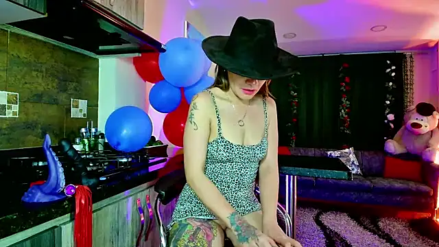 oriana thomson2 online show from March 1, 2:15 am