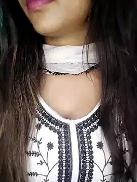 Snapshot of Sreya213 chatting on January 17, 7:27 pm Sreya213 online show from January 17, 7:27 pm