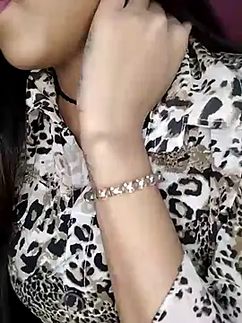 Snapshot of Sreya213 chatting on January 25, 9:14 pm Sreya213 online show from January 25, 9:14 pm