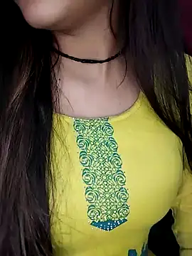 Snapshot of Sreya213 chatting on January 26, 11:18 pm Sreya213 online show from January 26, 11:18 pm