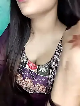 Snapshot of Sreya213 chatting on October 29, 3:53 am Sreya213 online show from October 29, 3:53 am