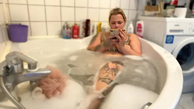 elina may online show from December 9, 11:26 am