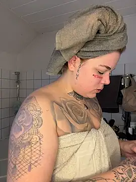 elina may online show from January 11, 8:08 am