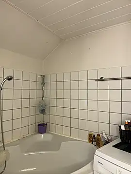 elina may online show from January 14, 8:31 am