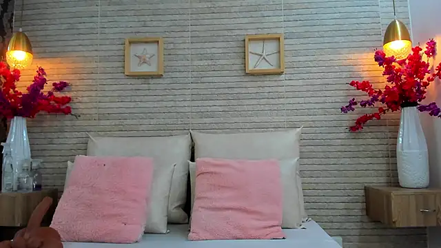 Snapshot of IssabellaLopez chatting on October 27, 12:09 pm IssabellaLopez online show from October 27, 12:09 pm