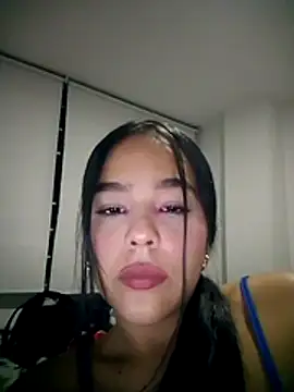 Snapshot of SweetFortuner chatting on November 9, 4:44 am SweetFortuner online show from November 9, 4:44 am