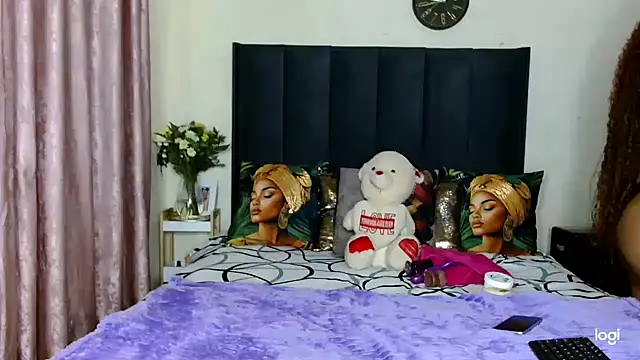 Snapshot of quenliyasa chatting on December 3, 8:29 pm quenliyasa online show from December 3, 8:29 pm