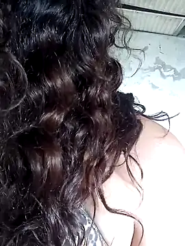 lucylovles online show from March 11, 11:55 am