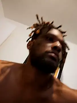 Snapshot of TuFYI chatting on October 18, 11:33 am TuFYI online show from October 18, 11:33 am