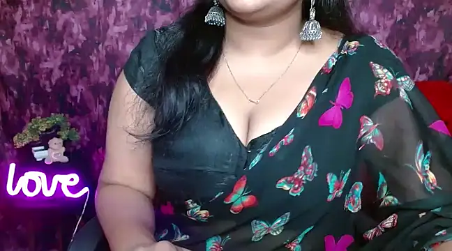 Naughty Ayesha1 online show from January 15, 4:04 am