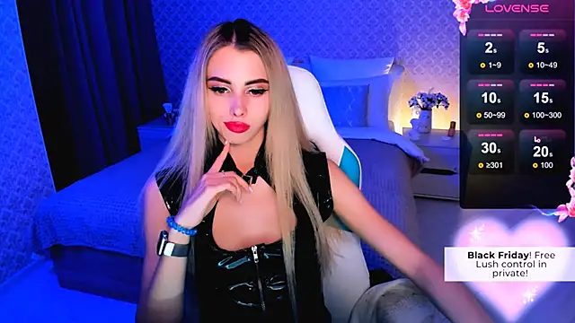 Snapshot of Emilia_Klar chatting on December 10, 6:49 pm Emilia Klar online show from December 10, 6:49 pm