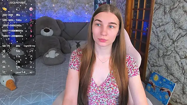 Snapshot of _flowersweeet_ chatting on October 21, 1:56 pm flowersweeet online show from October 21, 1:56 pm