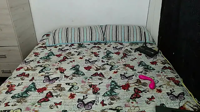 Snapshot of gissel13 chatting on March 14, 1:59 am gissel13 online show from March 14, 1:59 am