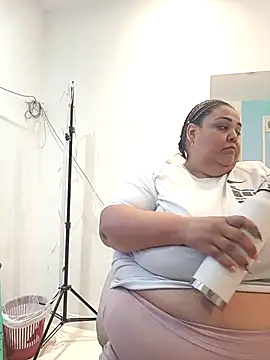 Alisson am online show from September 28, 11:15 am