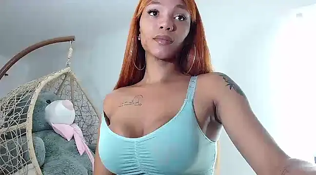 Snapshot of ebonyhotcats90 chatting on December 3, 3:20 am ebonyhotcats90 online show from December 3, 3:20 am