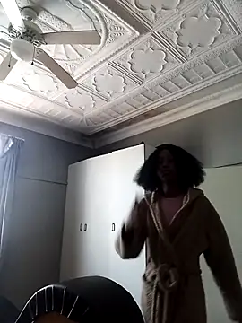 02Boitybaby online show from October 22, 8:47 am