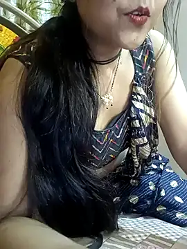 Snapshot of CutePriya613 chatting on December 23, 5:32 pm CutePriya613 online show from December 23, 5:32 pm