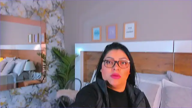 EmaBakker online show from January 15, 11:15 am