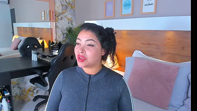 EmaBakker online show from April 22, 4:59 am