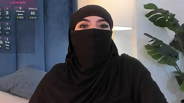 Snapshot of _malih_ chatting on October 8, 1:20 pm malih online show from October 8, 1:20 pm