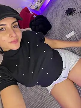 Snapshot of anniemorgan01 chatting on October 7, 3:36 am anniemorgan01 online show from October 7, 3:36 am