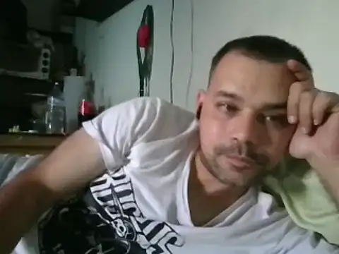 Snapshot of Lolosalvage83 chatting on January 12, 11:28 am Lolosalvage83 online show from January 12, 11:28 am