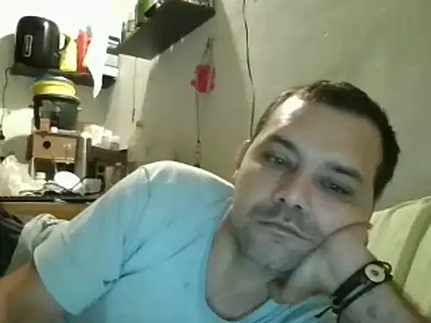 Snapshot of Lolosalvage83 chatting on February 15, 9:05 am Lolosalvage83 online show from February 15, 9:05 am