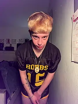 twentywithafelonyy online show from February 24, 10:48 am