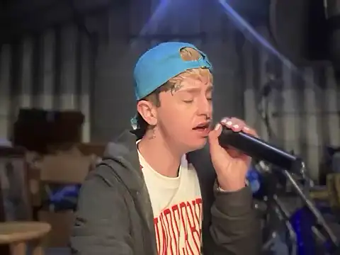 twentywithafelonyy online show from March 14, 9:03 am