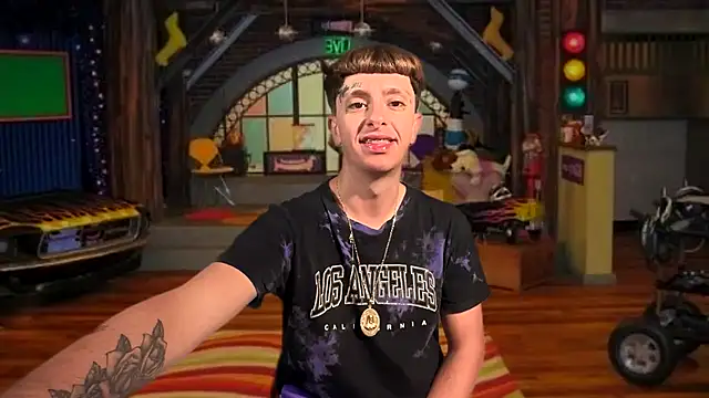 twentywithafelonyy online show from September 22, 1:18 am