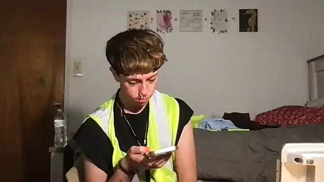 twentywithafelonyy online show from October 12, 5:17 am