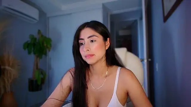 auroracaruso11 online show from September 24, 10:24 pm