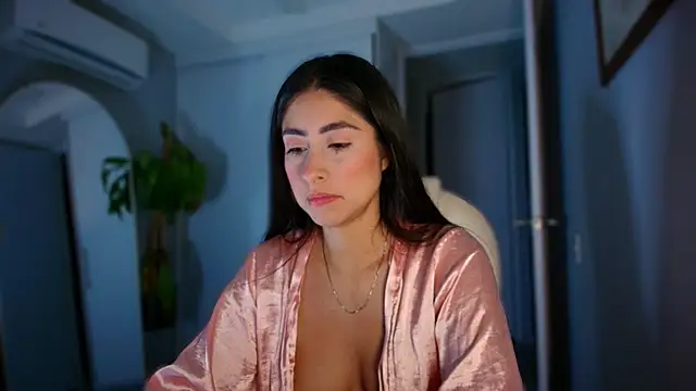 auroracaruso11 online show from October 3, 11:18 am