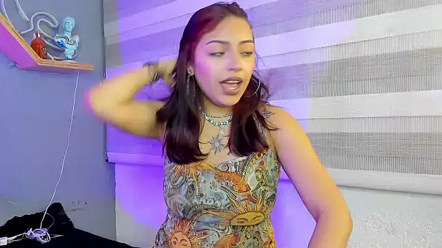 Snapshot of Liittleluaa_ chatting on January 24, 12:10 pm Liittleluaa online show from January 24, 12:10 pm