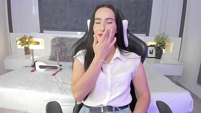 SaraGomez1 online show from November 12, 4:40 pm