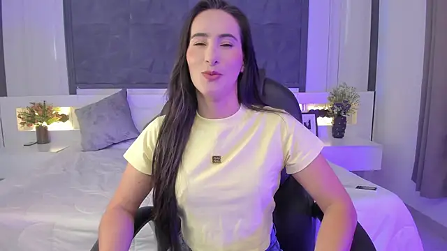 SaraGomez1 online show from March 1, 4:20 pm