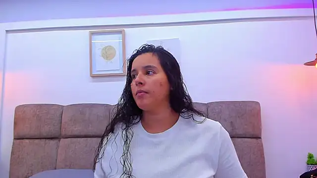 Dilan y Mia online show from February 3, 2:02 pm