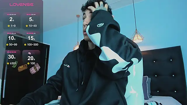 Snapshot of Lobo_17_ chatting on November 11, 3:39 am Lobo 17 online show from November 11, 3:39 am