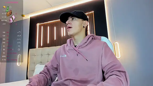 Lobo 17  online show from March 21, 3:33 am