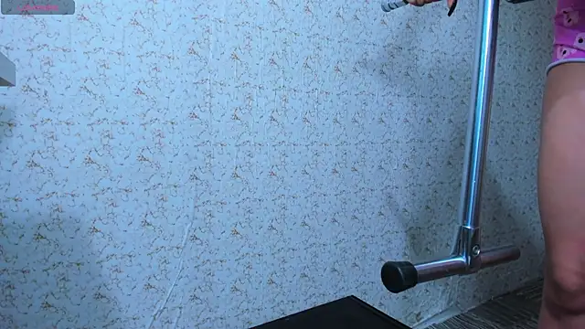 Snapshot of Annaraquel_ chatting on December 28, 10:44 pm Annaraquel online show from December 28, 10:44 pm