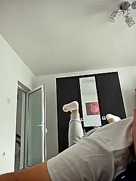 KarlosCarutox online show from September 13, 1:00 pm