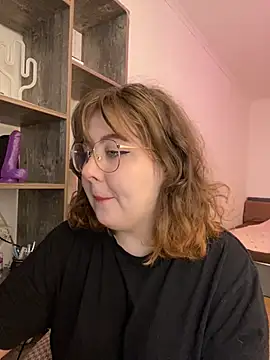 Snapshot of cinnabon_ chatting on December 13, 7:36 am cinnabon online show from December 13, 7:36 am