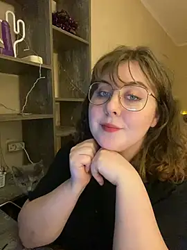 Snapshot of cinnabon_ chatting on January 10, 3:58 pm cinnabon online show from January 10, 3:58 pm