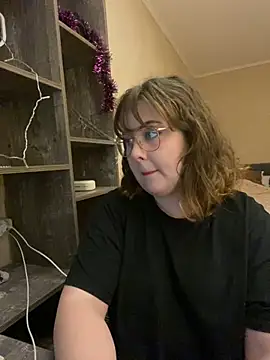 Snapshot of cinnabon_ chatting on January 11, 3:09 pm cinnabon online show from January 11, 3:09 pm