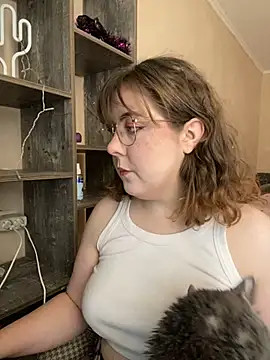 Snapshot of cinnabon_ chatting on January 13, 10:58 am cinnabon online show from January 13, 10:58 am