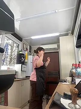 Snapshot of cinnabon_ chatting on February 17, 1:21 pm cinnabon online show from February 17, 1:21 pm