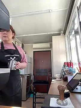 Snapshot of cinnabon_ chatting on March 12, 9:34 am cinnabon online show from March 12, 9:34 am