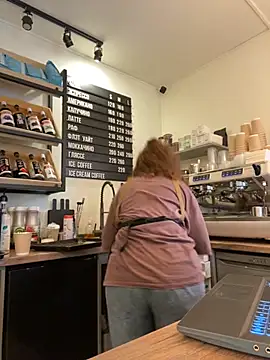 Snapshot of cinnabon_ chatting on September 20, 12:39 pm cinnabon online show from September 20, 12:39 pm