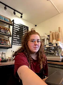 Snapshot of cinnabon_ chatting on September 25, 1:59 pm cinnabon online show from September 25, 1:59 pm